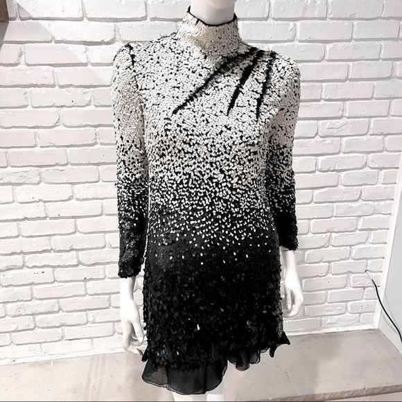 VINTAGE VALENTINO WHITE BLACK OMBRE OVAL SEQUIN SHINY GLOW BRIGHT GLAM LUXURY - Picture 4 of 17